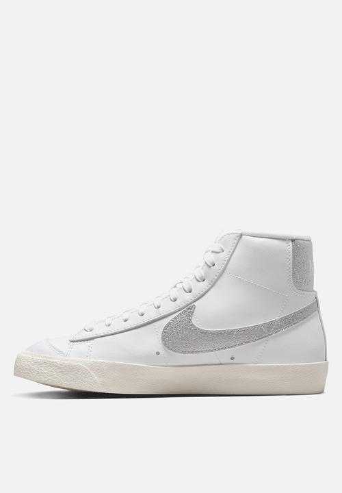 Nike - Nike Blazer Mid '77 ESS