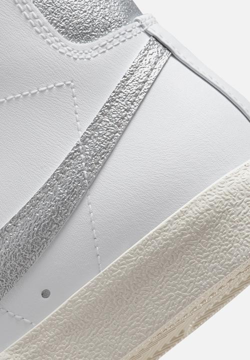 Nike - Nike Blazer Mid '77 ESS
