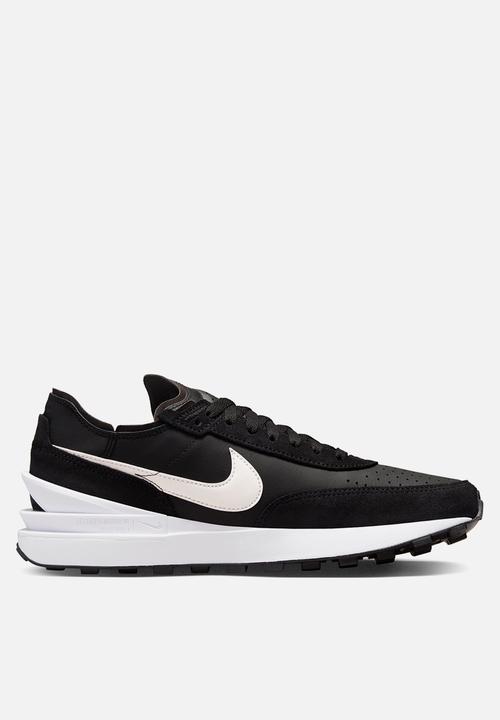 nike waffle one white black