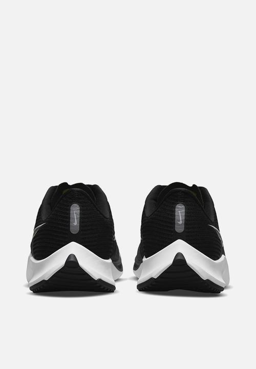 Nike - Air Zoom rival fly 3