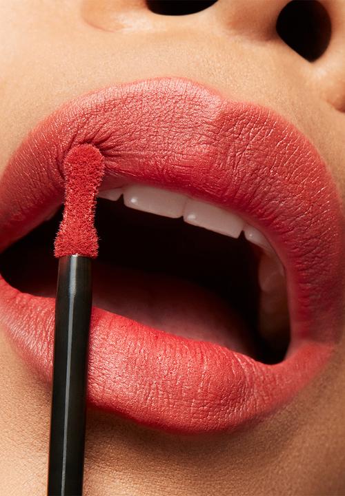 MAC - Chili's Crew Collection - Powder Kiss Liquid Lipcolour