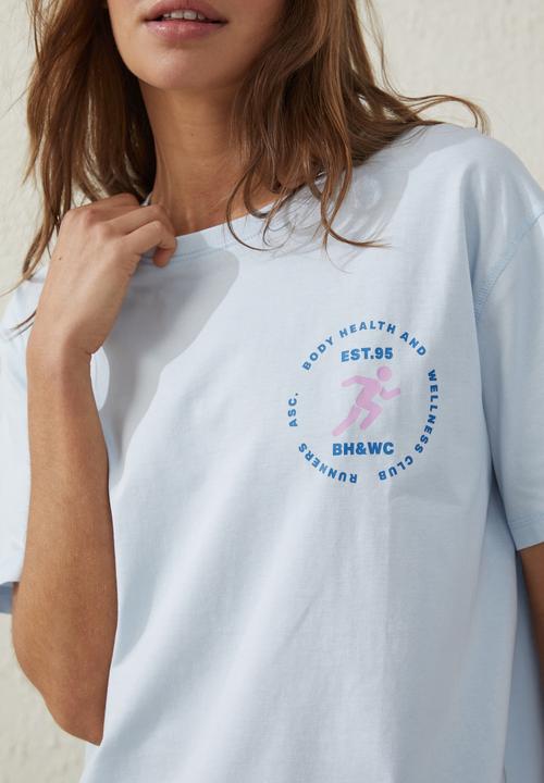 Cotton On - Active graphic T-shirt - silky blue/bhwc runners