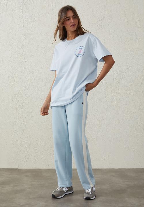 Cotton On - Active graphic T-shirt - silky blue/bhwc runners