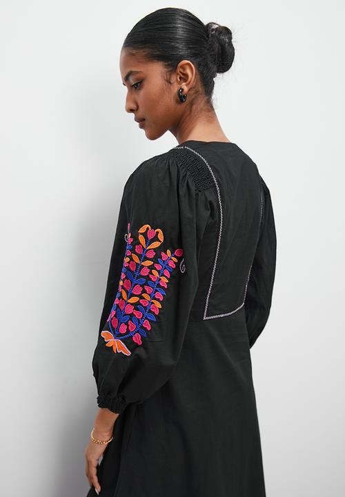 Superbalist - Anglaise babydoll dress - black & pink
