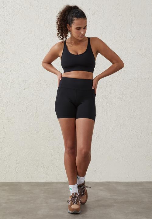 Cotton On - Smoothing strappy crop - black