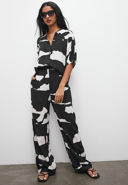 Superbalist - Co-ord relaxed printed shirt - black cutout print