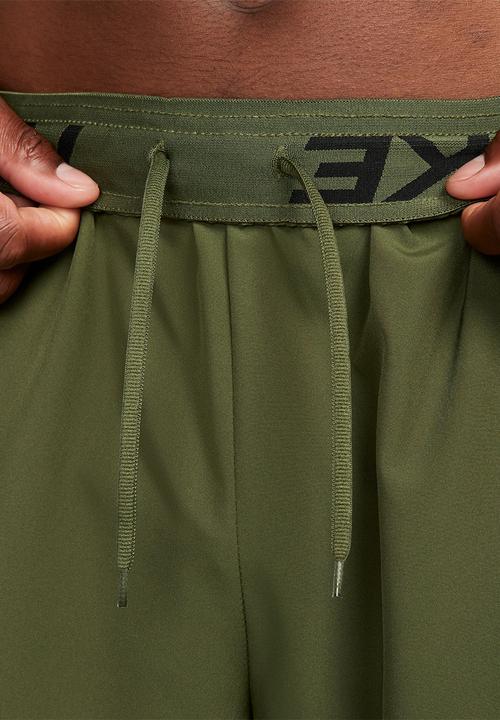 Nike - Dri-FIT Flex  9 " woven training short - rough green/alligator/black