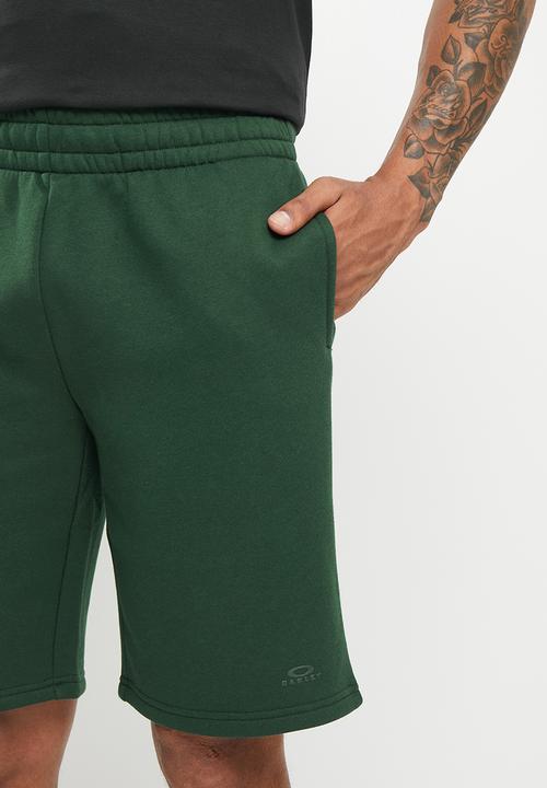 Oakley - Relax short - hunter green