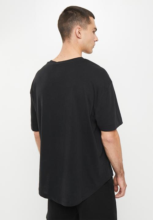 Calvin Klein - Monogram badge oversized tee - ck black