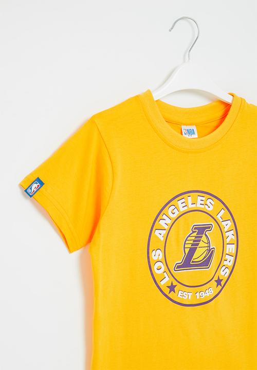 NBA - La lakers core badge print tee - yellow