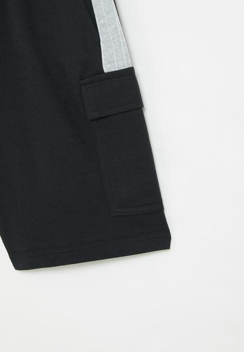 Superbalist - Fleece cargo shorts - black/grey