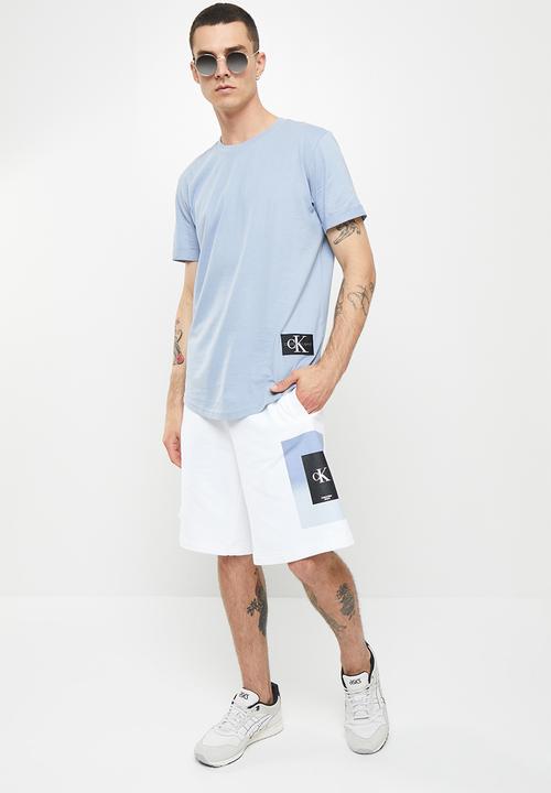 Calvin Klein - Badge turn up sleeve - silver sky