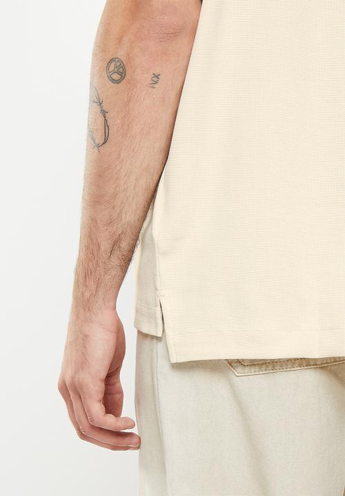 Calvin Klein - Institutional knitted short sleeve shirt - eggshell