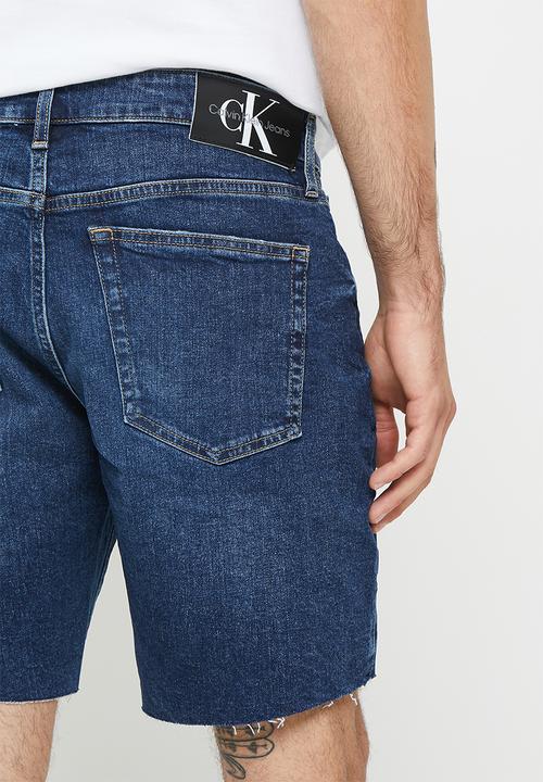 Calvin Klein - Mid-thigh short - mid blue 