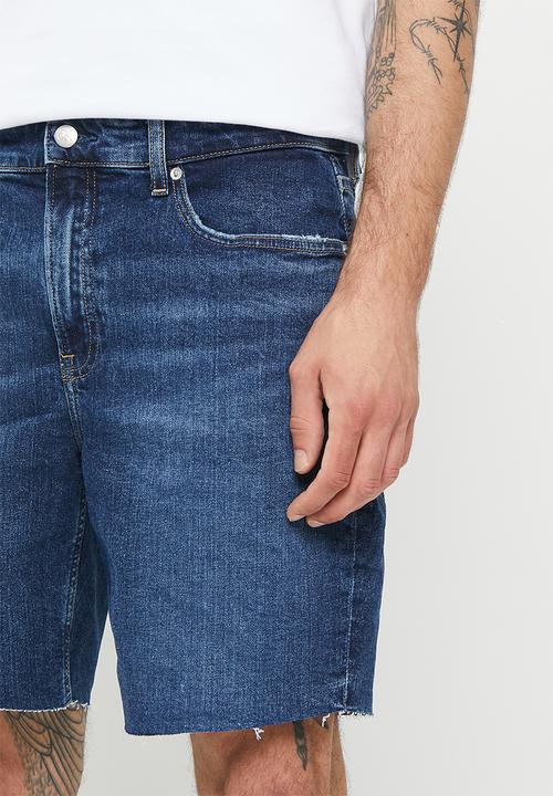 Calvin Klein - Mid-thigh short - mid blue 