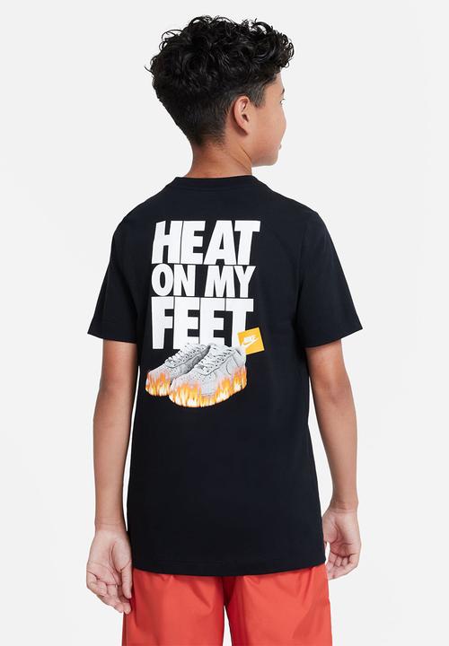 Nike - B nsw tee heat on feet - black