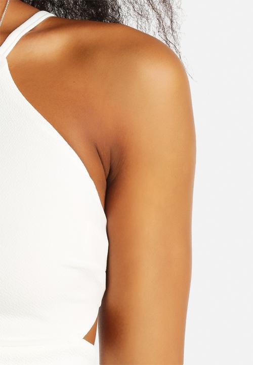 New Look - Cut Out Side High Neck Crop Top