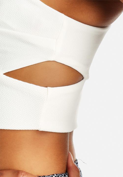 New Look - Cut Out Side High Neck Crop Top