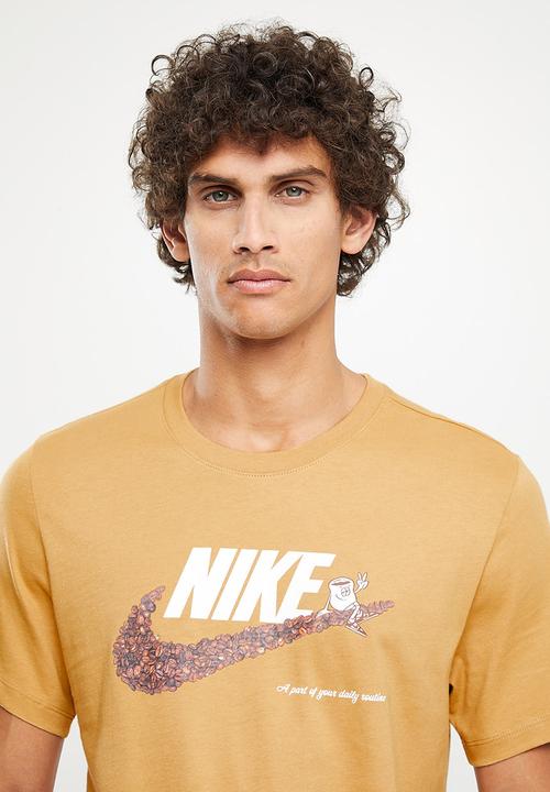 Nike - NSW coffee beans si t-shirt- elemental gold