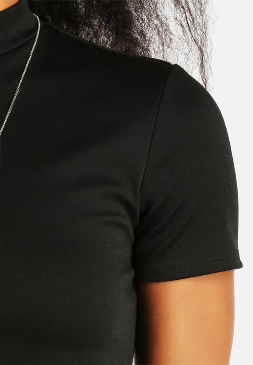 New Look - Kate High Neck Crop Tee