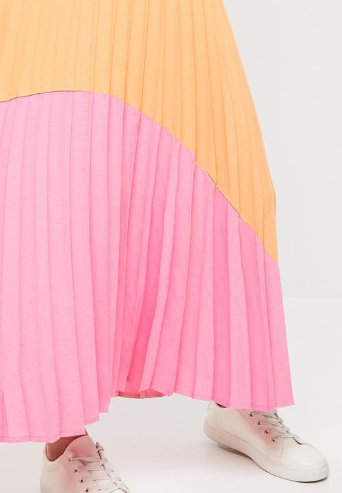 Me&B - Colour block sunray pleated skirt - pink & orange 