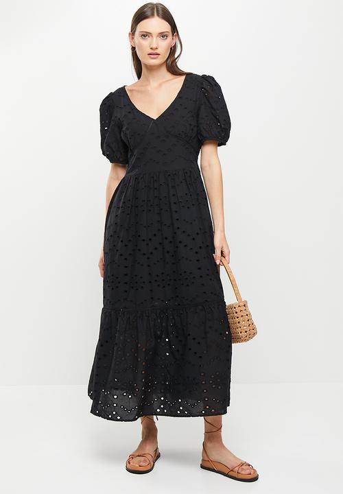 Me&B - Lace embroidered empire cut dress - black
