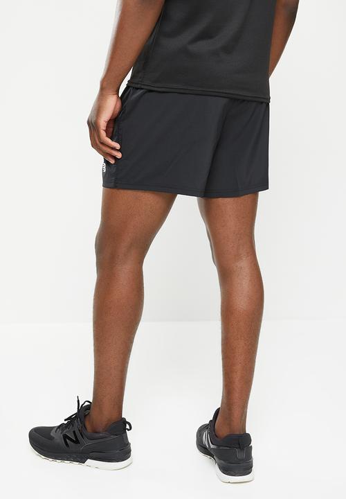 New Balance  - Core run 5in short - black