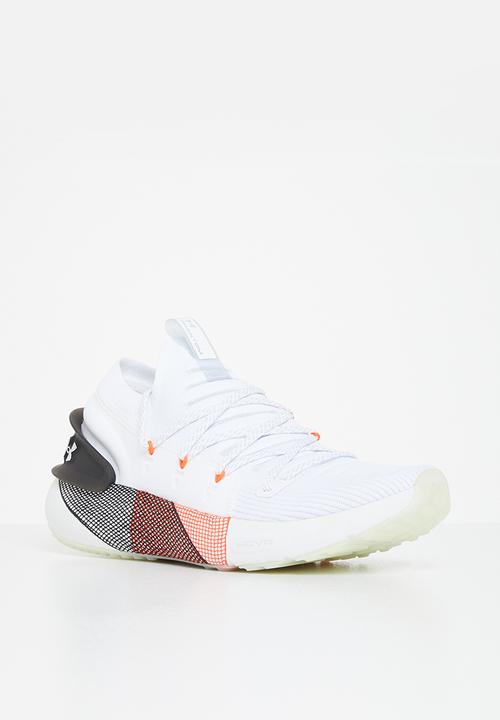 Under Armour - UA Hovr Phantom 3 Launch