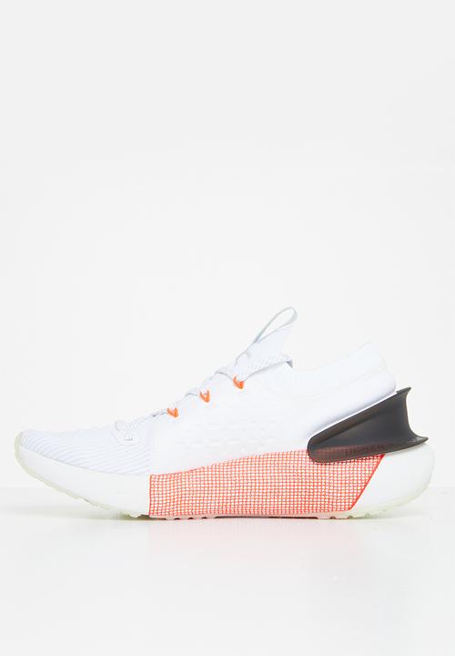 Under Armour - UA Hovr Phantom 3 Launch