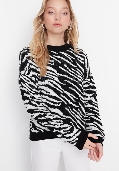 Trendyol - Crew neck patterened knit sweater - black