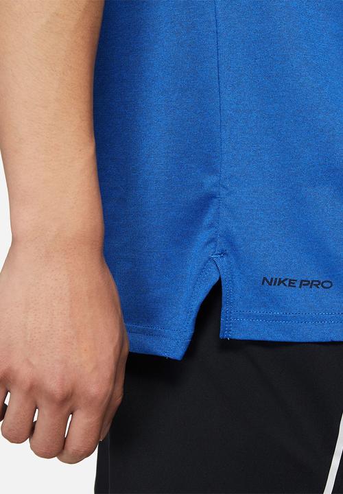 Nike - Nike Pro Dri-FIT short sleeve tee - blue 