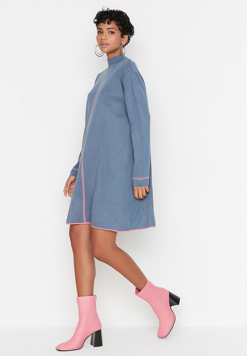 Trendyol - High collar knit dress - indigo