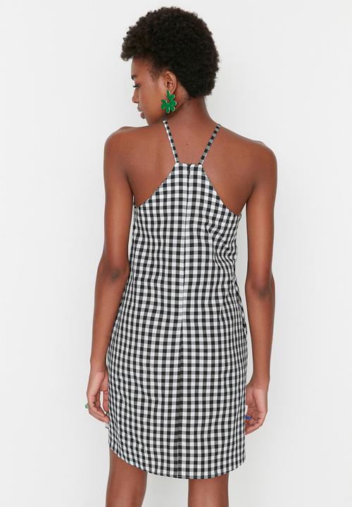 Trendyol - High neck gingham dress - black