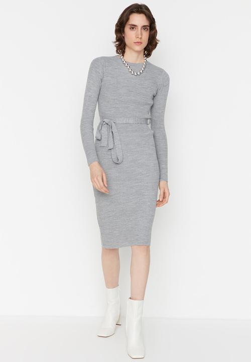 Trendyol - Belted knit midi dress - grey