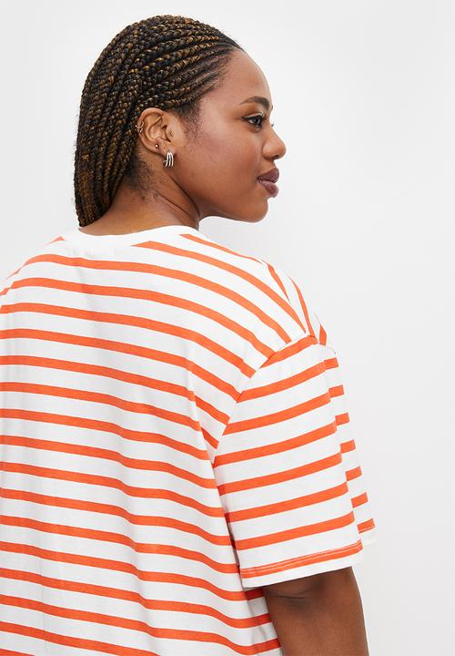 Superbalist - Basic crew aop tee - fiesta