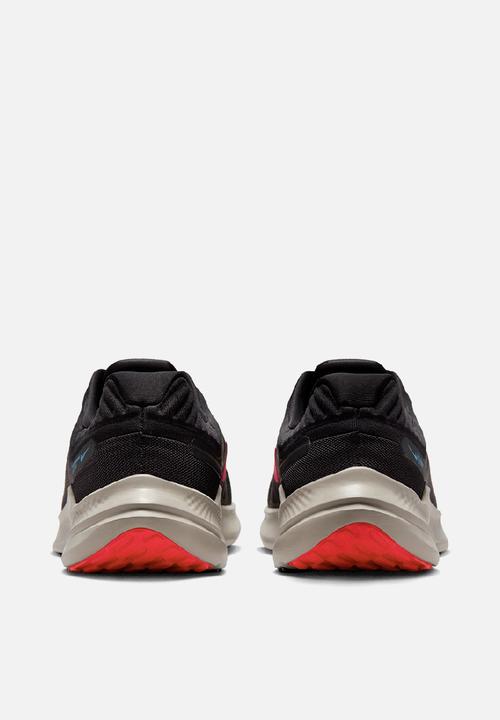 Nike - Quest 5