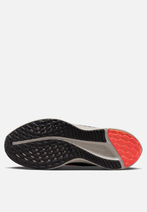 Nike - Quest 5