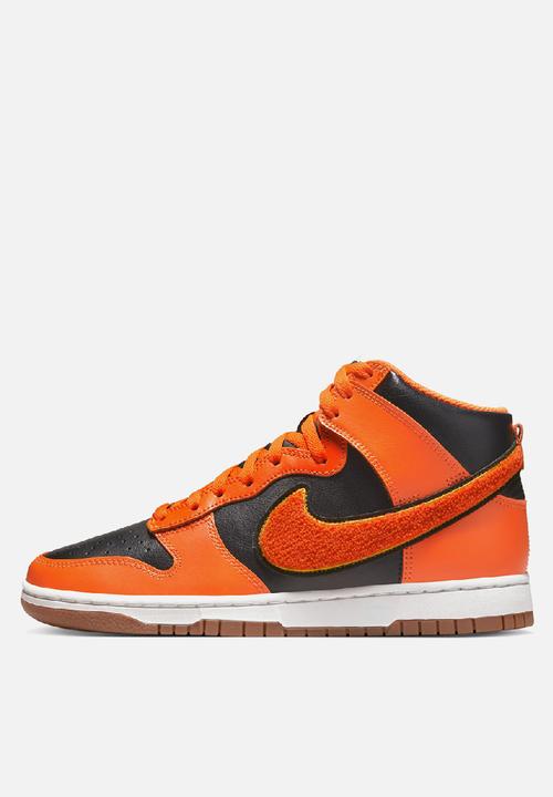 Nike - Dunk High Retro