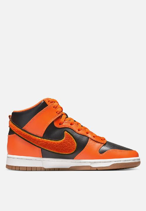 Nike - Dunk High Retro
