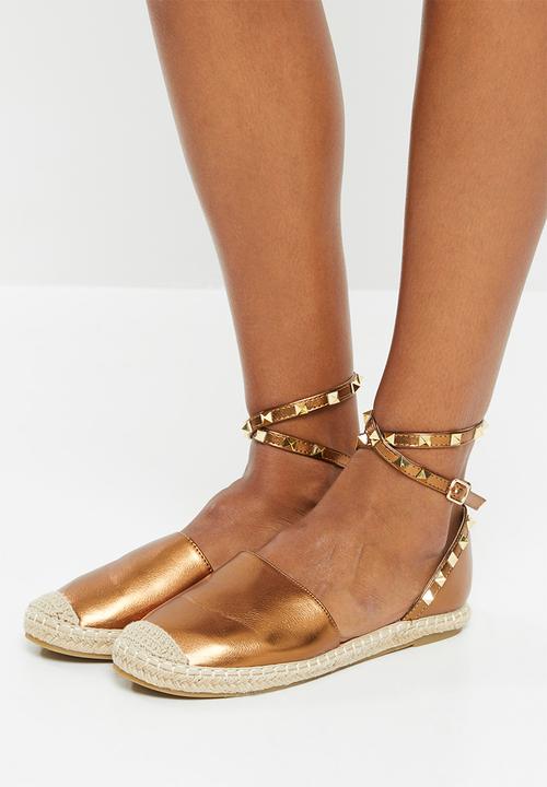 Superbalist - Closed toe espadrille - bronze