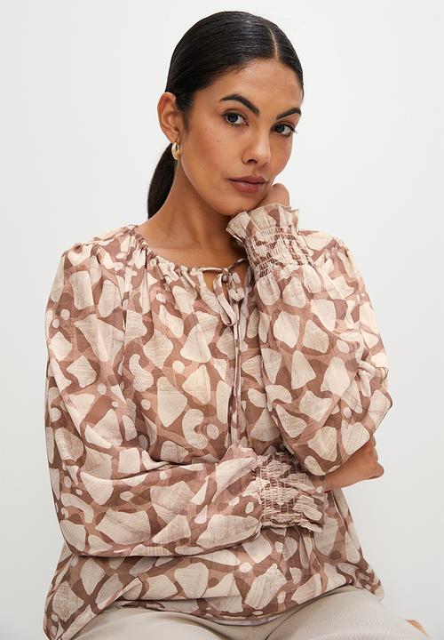edit - Chiffon shirred sleeve blouse - natural giraffe
