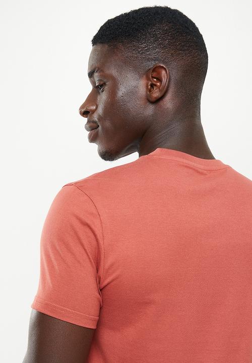 POLO - Men sport kabelo logo tee - brick