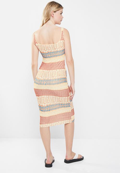 Glamorous - Ladies dress - desert landscape