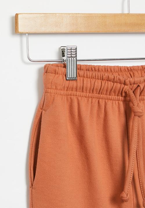 Superbalist - Printed sweat short - baked clay & rust