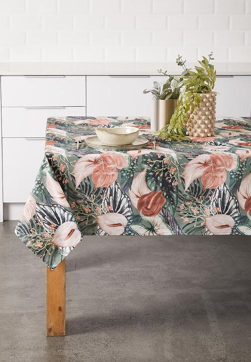 Arum lily tablecloth - blush