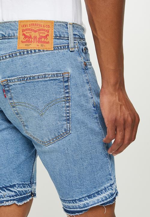 Levi’s® - 412 Slim short - light blue