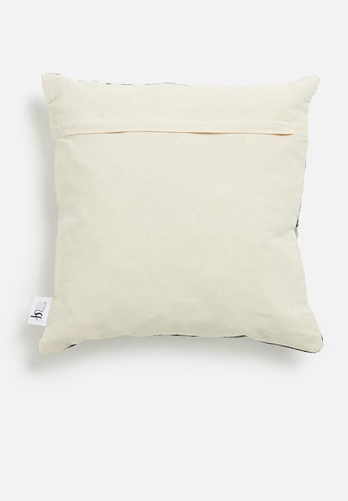 Sixth Floor - Nila woven cushion cover - black & white