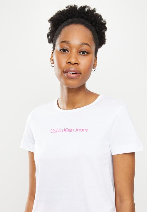 Calvin Klein - Shrunken institutional baby tee - bright white/pink print