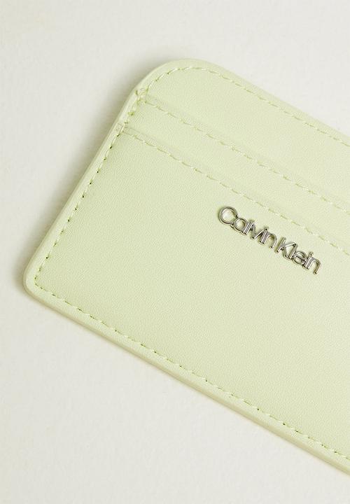 Calvin Klein - Ck must dome cardholder - soft lime