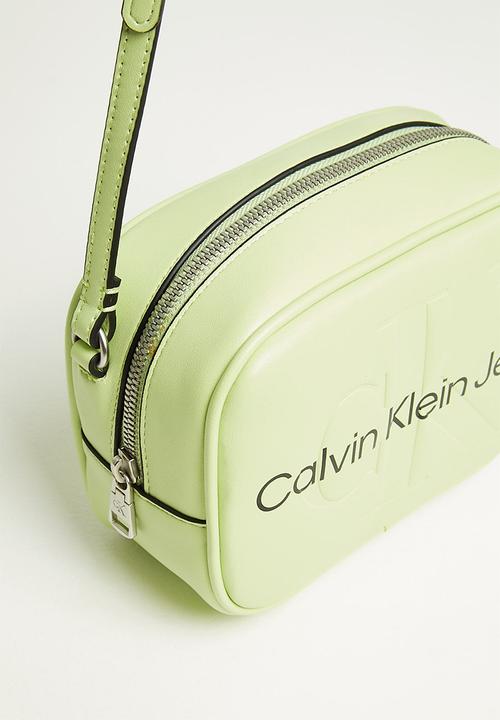 Calvin Klein - Sculpted camera bag mono - exotic mint